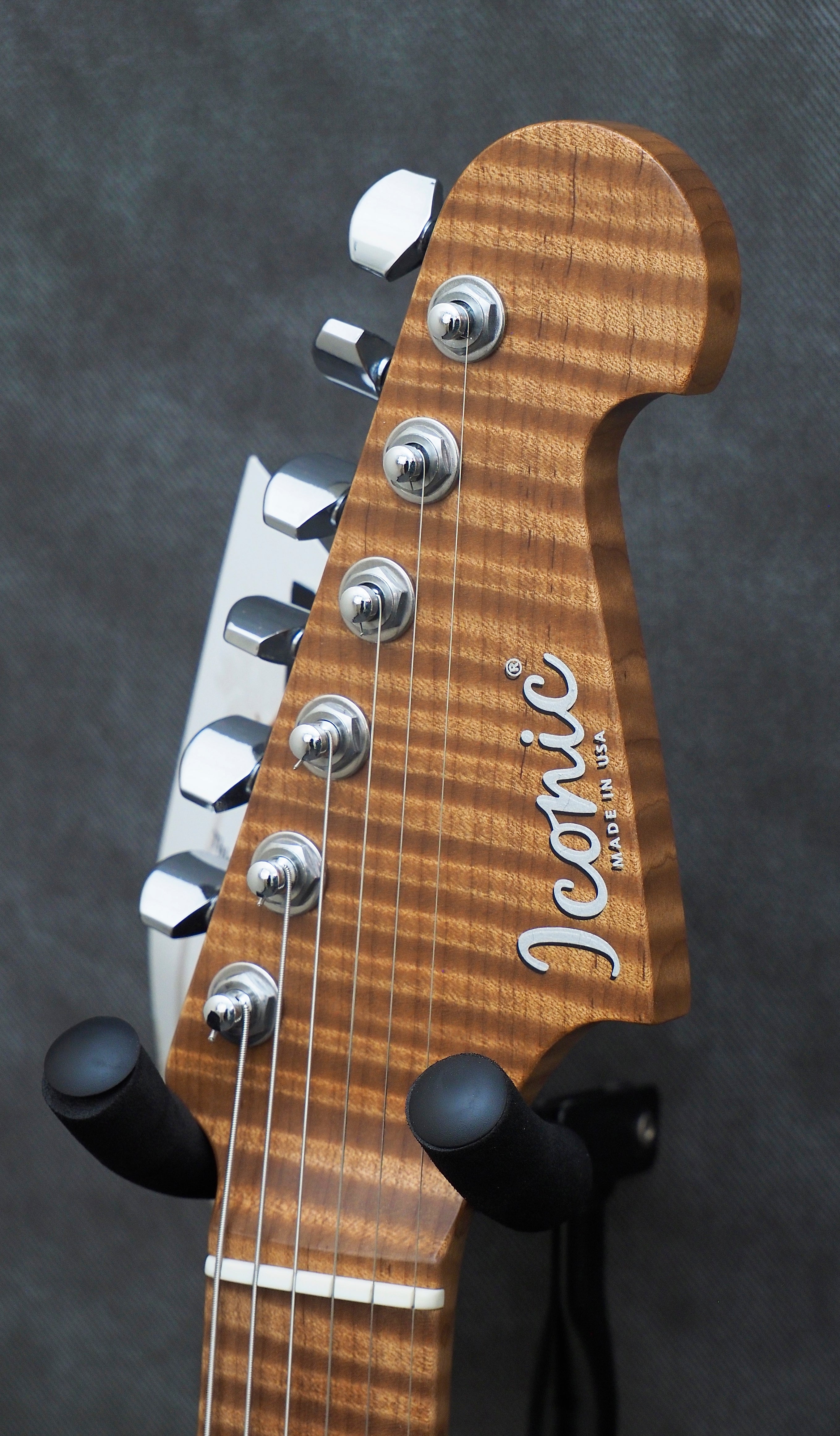 ギター Iconic Guitars solana vm Iconic Guitars Solana VM Olympic White Electric Guitar with
